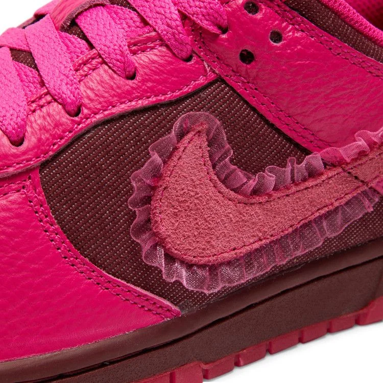 Krossovki-Nike-Wmns-Dunk-Low-Valentines-Day-9