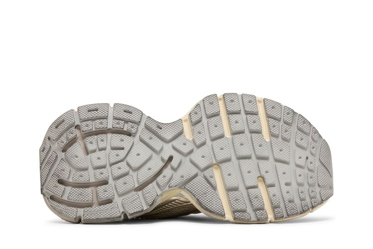 Кроссовки Balenciaga Wmns 3XL Sneaker 'Worn-Out - Light Beige'