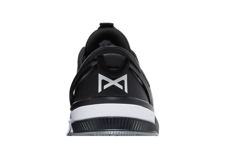 Кроссовки Nike Metcon 8 FlyEase 'Black Dark Smoke Grey'