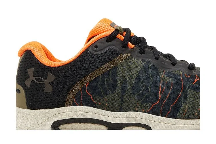 Krossovki-Under-Armour-HOVR-Infinite-3-Camo-Black-Tent-1