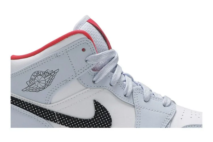 Krossovki-Air-Jordan-1-Mid-GS-Half-Blue-1