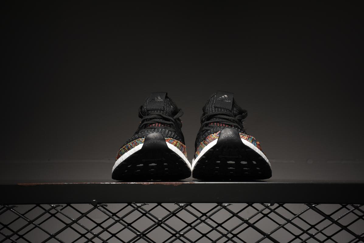 Кроссовки adidas UltraBoost 19 Dark Pixel