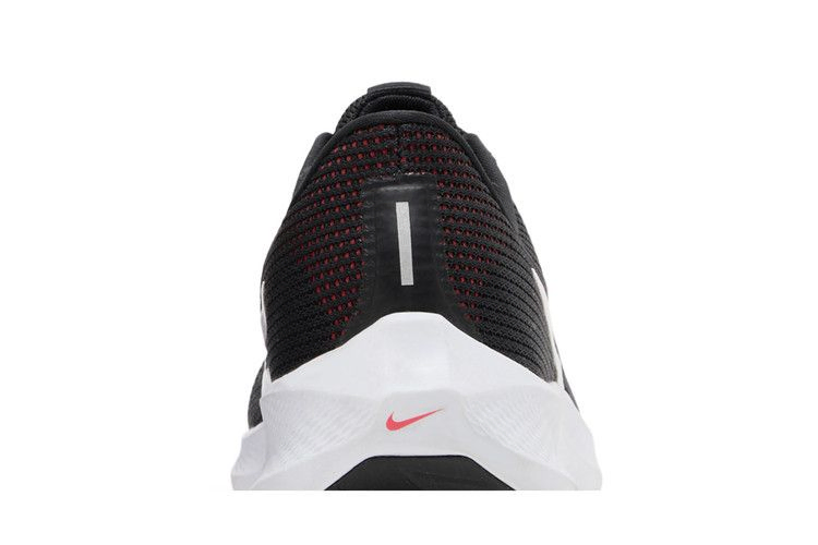 air-zoom-pegasus-40-black-light-crimson-dv3853-003_06