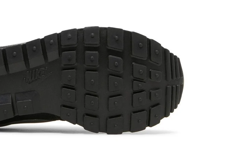 Krossovki-Nike-Air-Pegasus-83-Off-Noir-4