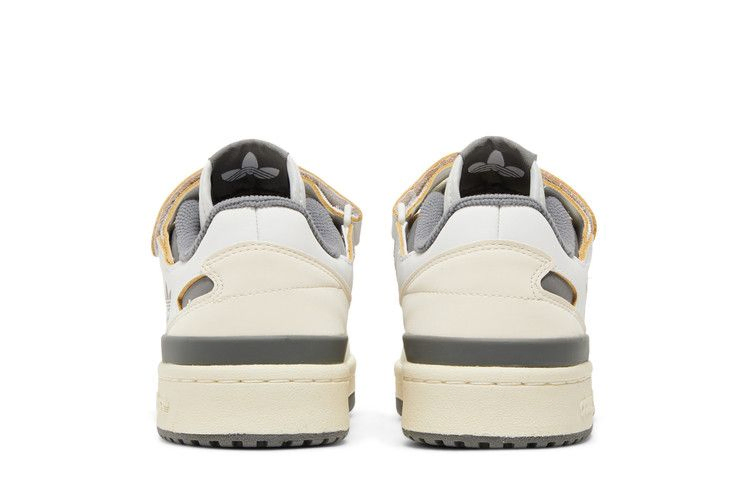 wmns-forum-low-off-white-silver-pebble-hq4374_05