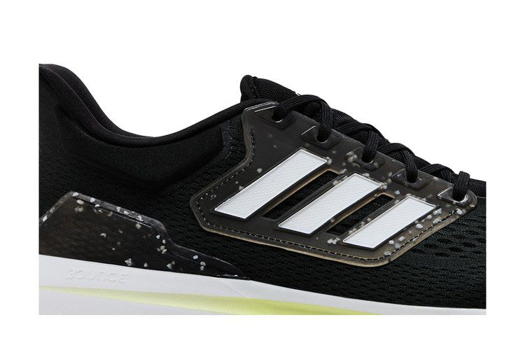 eq21-run-black-almost-lime-gz4061_01