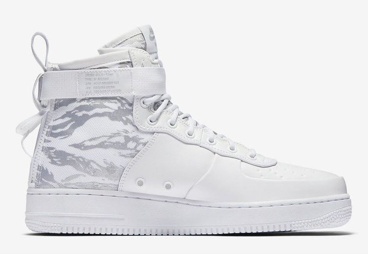 Кроссовки Nike SF Air Force 1 Mid 'Winter Camo'