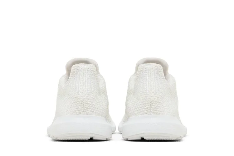 Krossovki-adidas-Swift-Run-Triple-White-5