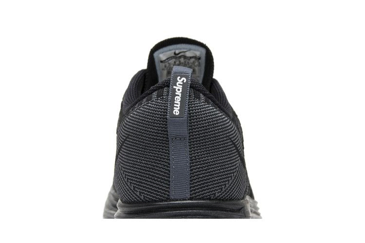 flyknit-lunar1-supreme-623823-001_06