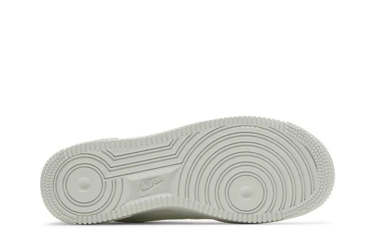 Кроссовки Nike Wmns Air Force 1 '07 'White Barely Volt'