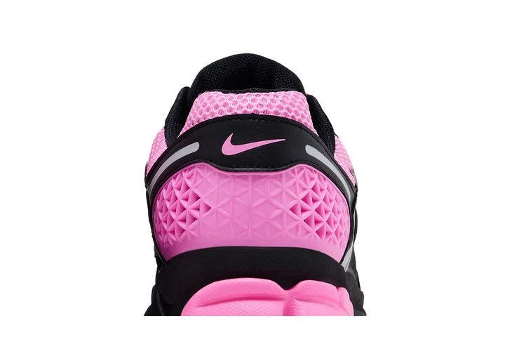 Кроссовки Nike Wmns Air Zoom Vomero 5 'Pink Spell Black'