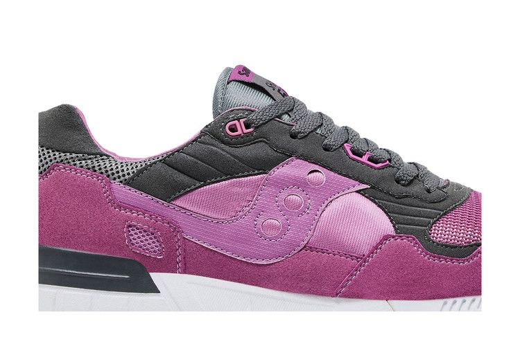 solebox-x-shadow-5000-pink-grey-70102-3_01