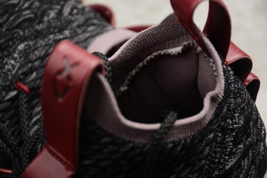 Кроссовки LeBron 15 Pride of Ohio