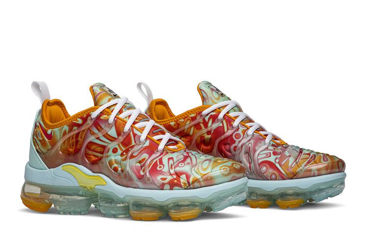 wmns-air-vapormax-plus-orange-dip-dye-cd7009-300_07