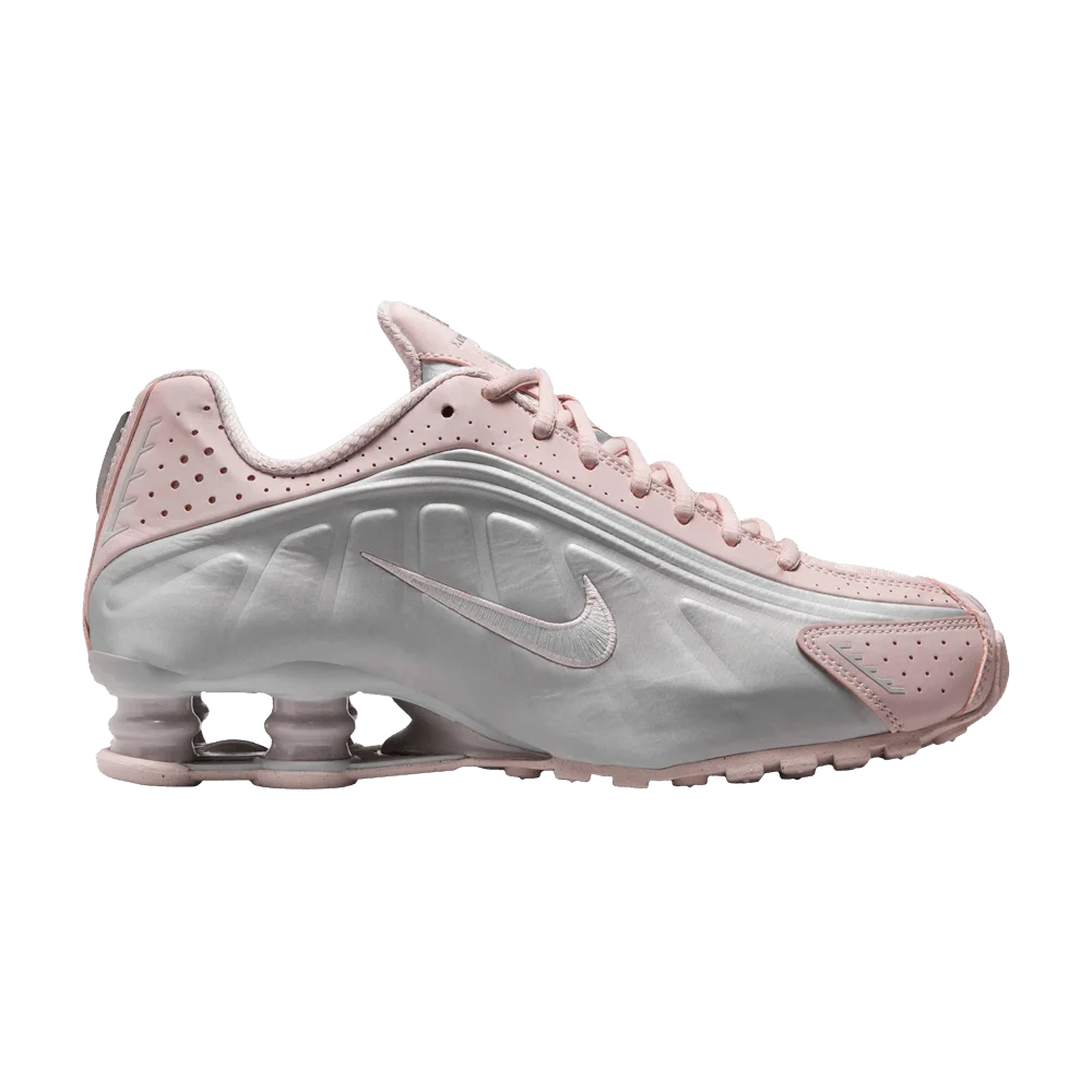 Krossovki-Nike-Wmns-Shox-R4-Barely-Rose-Metallic-Platinum