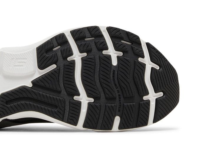 Кроссовки Brooks Ghost 15 2E Wide 'Black Blackened Pearl'