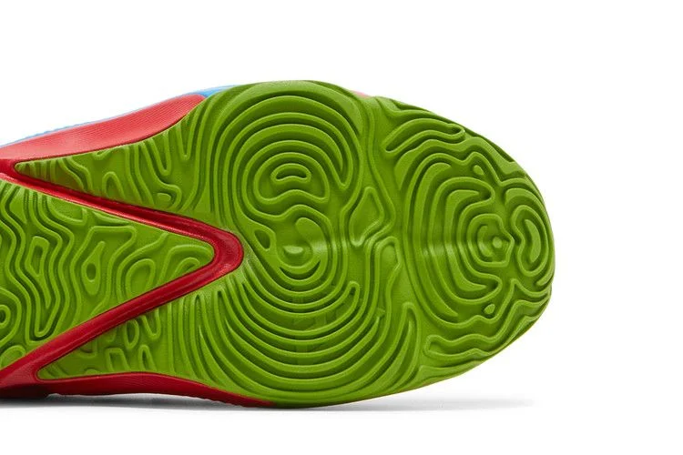 Krossovki-UNO-x-Nike-Zoom-Freak-3-SE-GS-50th-Anniversary-Red-4