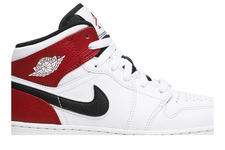 Krossovki-Air-Jordan-1-Mid-GS-Chicago-1