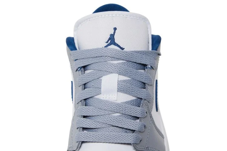 Krossovki-Wmns-Air-Jordan-1-Low-French-Blue-9