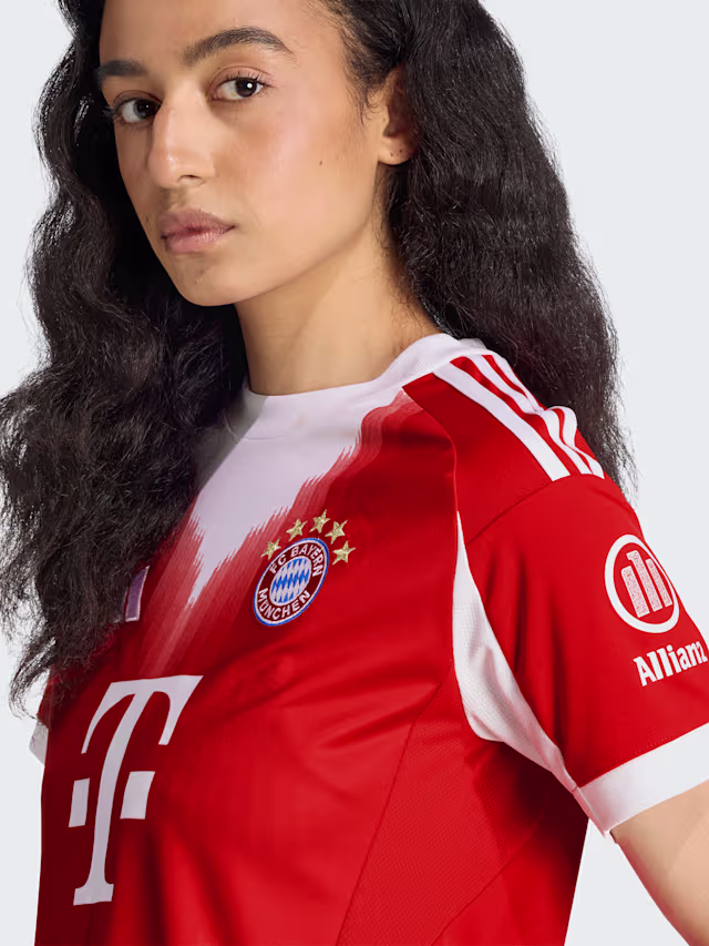 Женское футбольное джерси FC Bayern Munich Home Jersey 25-26 DAVIES 19