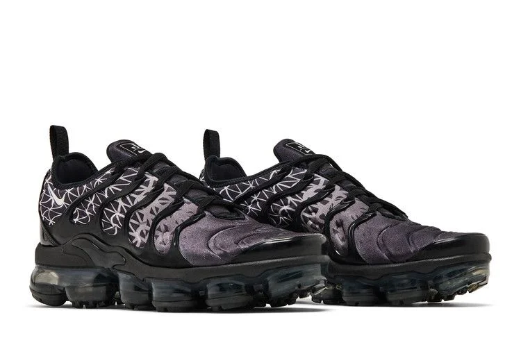 Krossovki-Nike-Air-VaporMax-Plus-Geometric-7