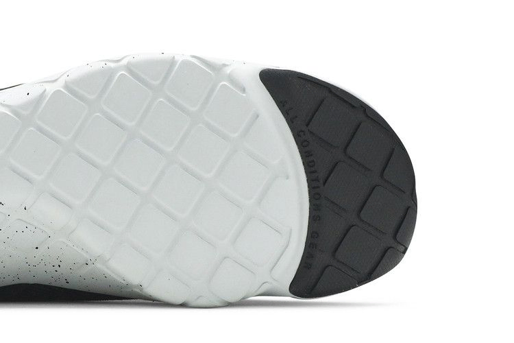 acg-moc-3-0-black-ci9367-001_04
