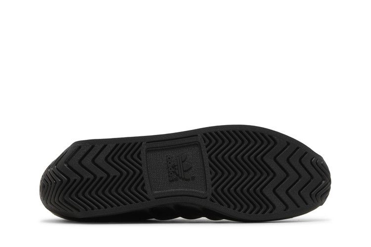y-3-country-triple-black-ie5697_03