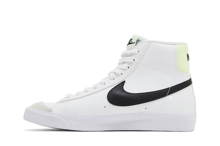 blazer-mid-77-gs-white-black-volt-da4086-109_02