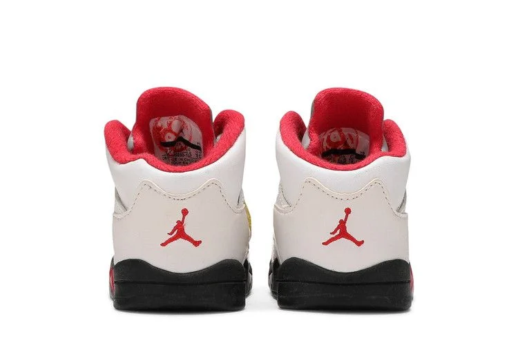 Krossovki-Air-Jordan-5-TD-White-Fire-Red-2013-5