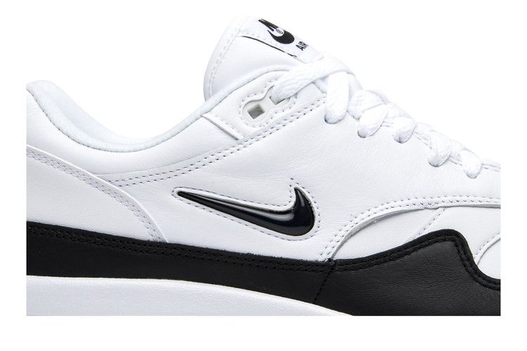 air-max-1-jewel-918354-100_01