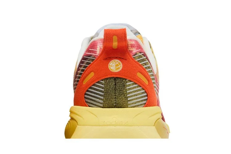 Кроссовки Nike Vomero 18 'International Running Pack'