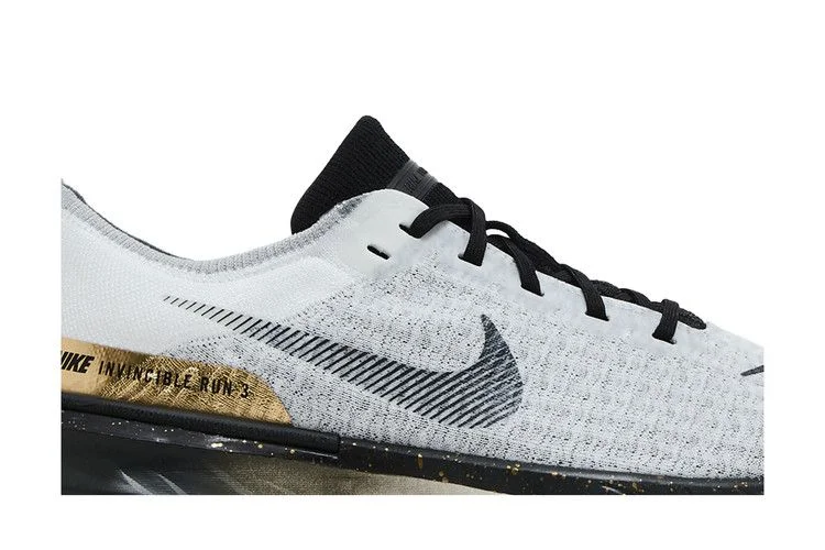 Кроссовки Nike ZoomX Invincible 3 'Light Smoke Grey Gold'