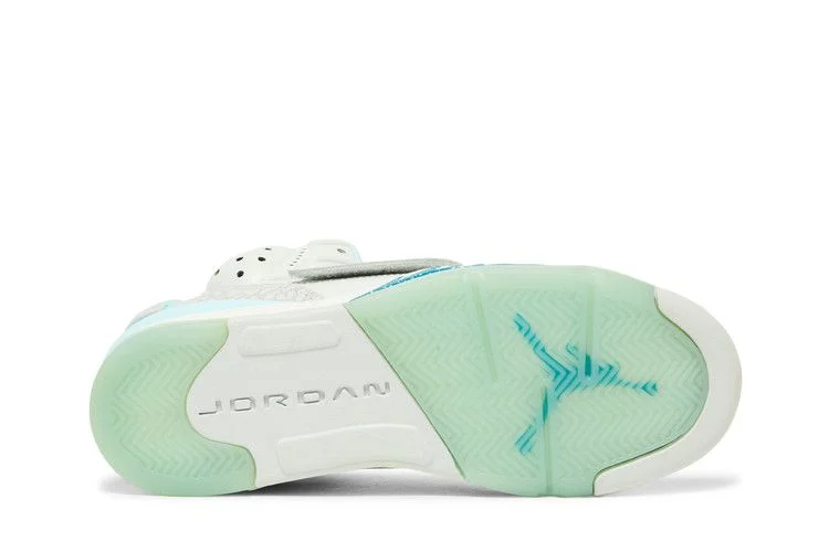 Krossovki-Air-Jordan-Son-Of-Mars-GS-Pure-Platinum-3