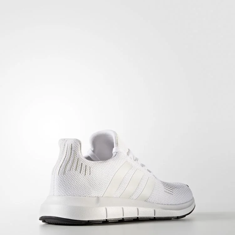 Krossovki-Adidas-Swift-Run-White-2