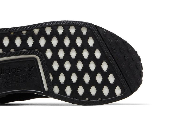 Кроссовки adidas Wmns NMD_R1 'Leopard - Black'
