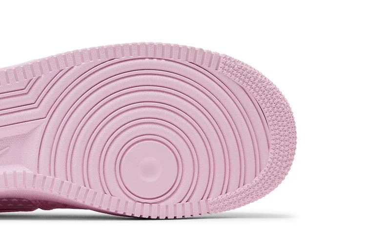 Krossovki-Wmns-Nike-Air-Force-1-Low-Valentines-Day-Pink-Foam-2026-4