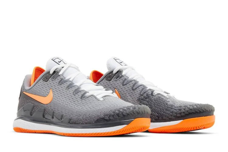 Krossovki-Nike-Court-Air-Zoom-Vapor-X-Knit-HC-Metallic-Dark-Grey-Total-Orange-7