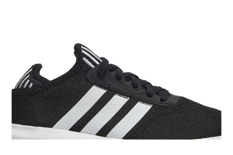 Кроссовки Adidas Wmns Swift Run X 'Black White'