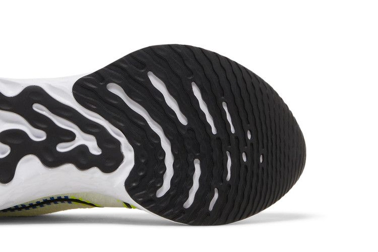 react-infinity-run-flyknit-3-premium-white-racer-blue-volt-dx1629-100_04