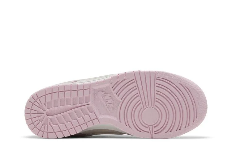 Кроссовки Nike Wmns Dunk Low LX 'Pink Foam'