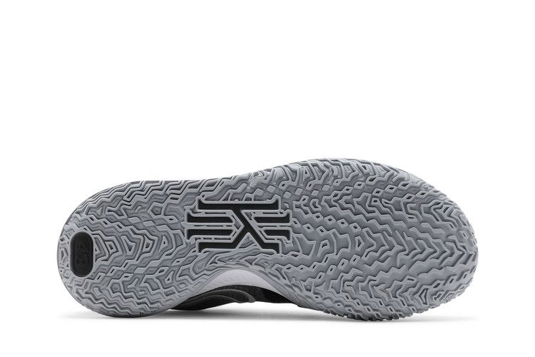kyrie-low-4-tb-black-wolf-grey-da7803-003_03