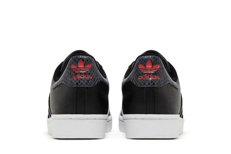 Кроссовки Adidas Wmns Superstar 'Black White Snakeskin'