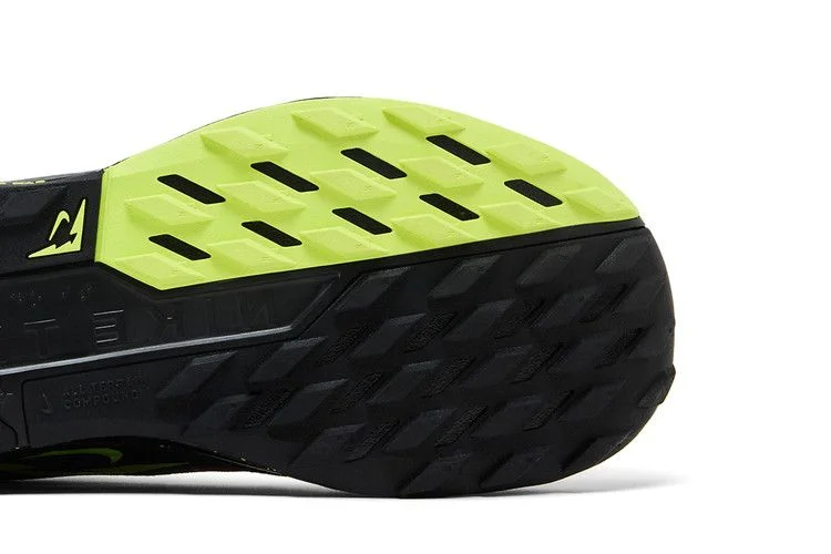 Кроссовки Nike Pegasus Trail 5 'Black Volt'