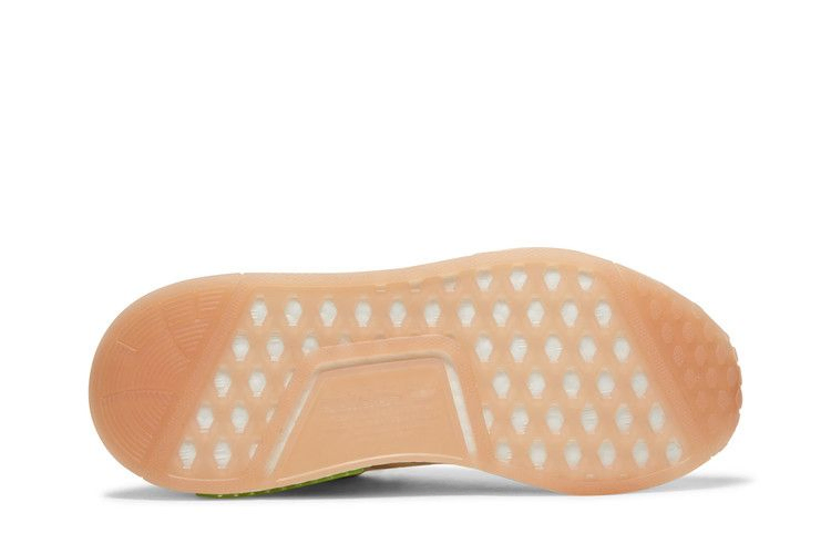 wmns-nmd_r1-wonder-white-signal-green-gz9281_03