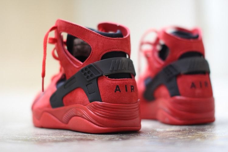 Кроссовки Nike Air Flight Huarache 'University Red Black'