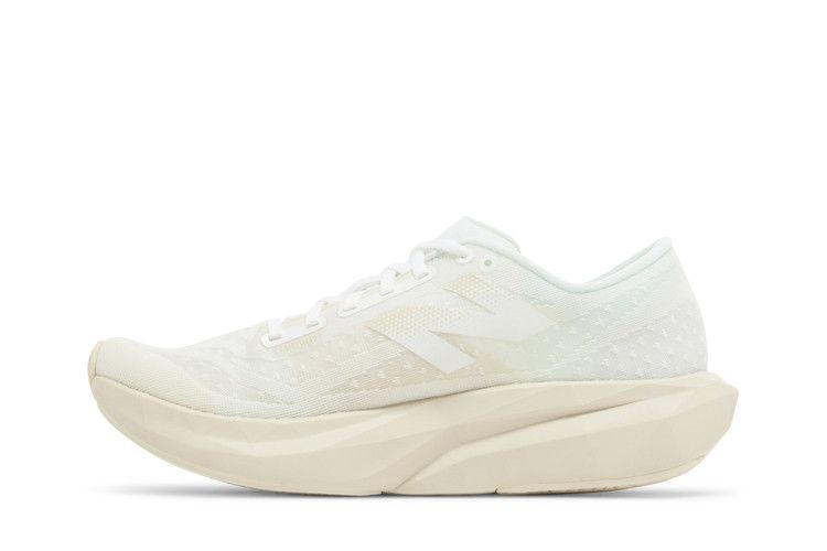 Кроссовки New Balance Wmns FuelCell Rebel v4 'White Linen'
