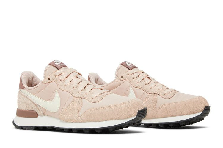 wmns-internationalist-particle-beige-mauve-828407-211_07