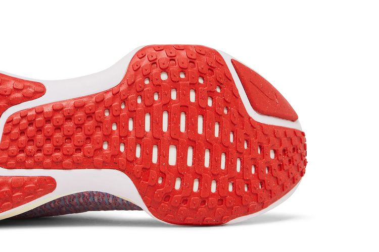 Кроссовки Nike Wmns ZoomX Invincible 3 'Pink Foam Racer Blue'