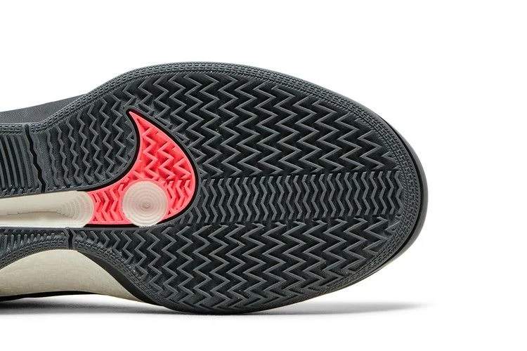 Krossovki-Nike-Wmns-Sabrina-2-Iron-Grey-4