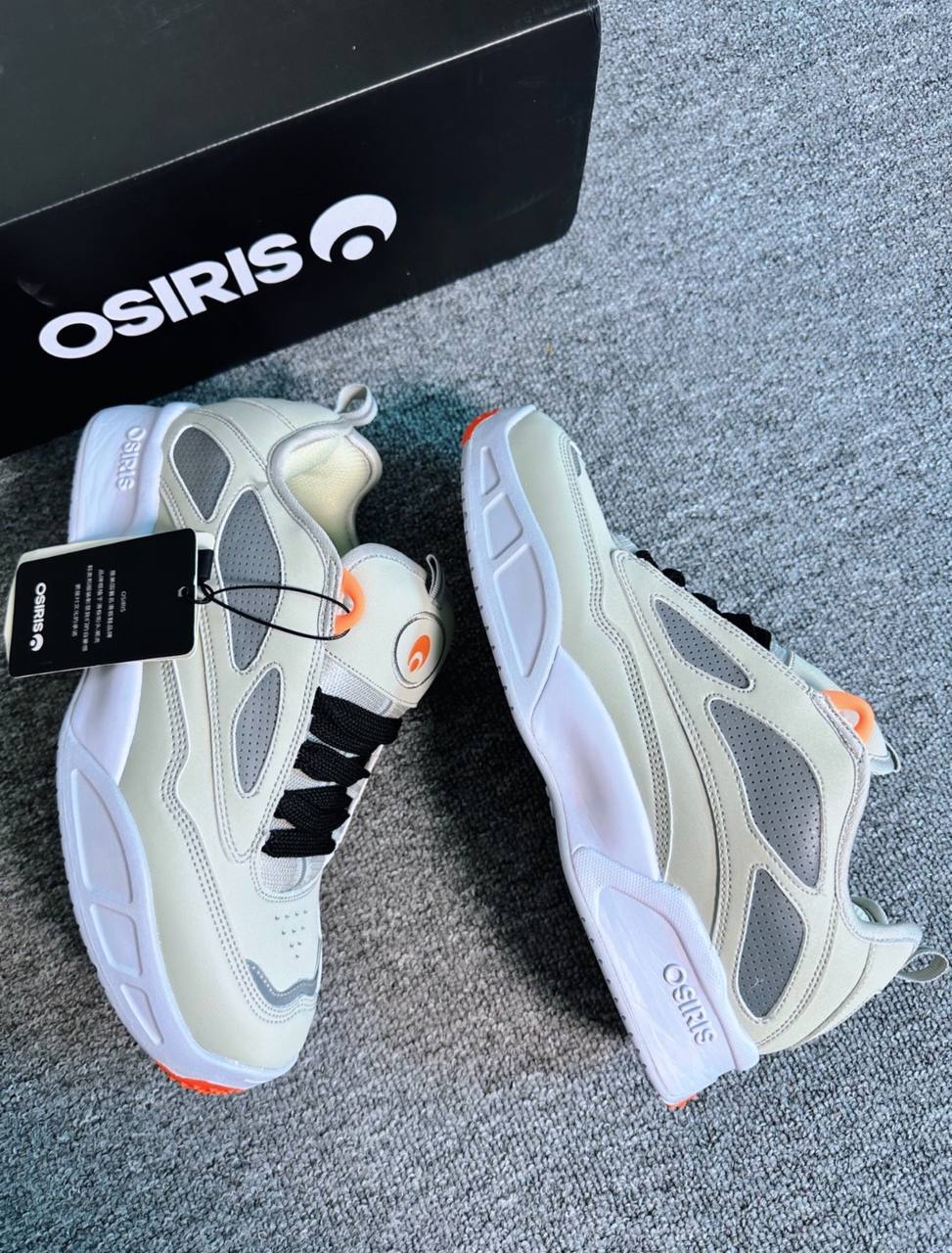 Osiris-Graff-Grey-Orange-Art-2